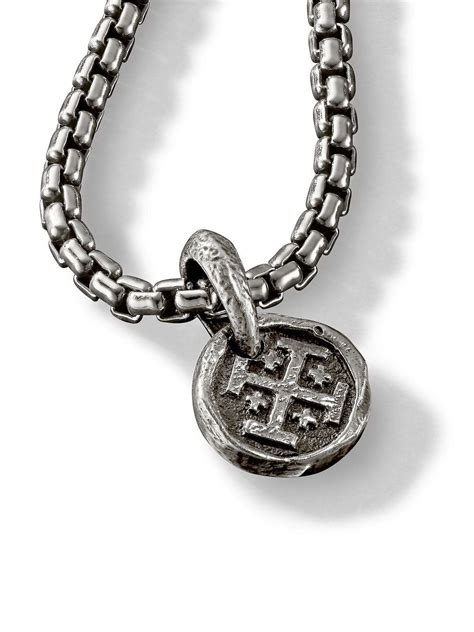 David Yurman Amulet Holders: A Trend That Never Goes Out of Style